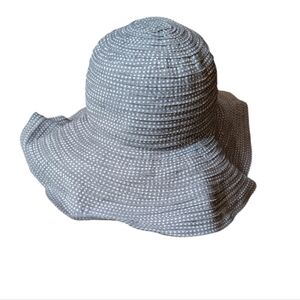 Wallaroo Hat Company Petite Scrunchie Sun Hat blue-gray white polka-dot UPF 50